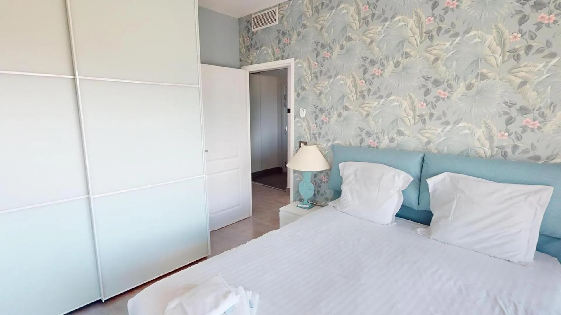 Magnifique 3P Face Mer Avec Terrasse De 46M² Et Parking Prive - Fr-1-196-250 Menton Apartamento