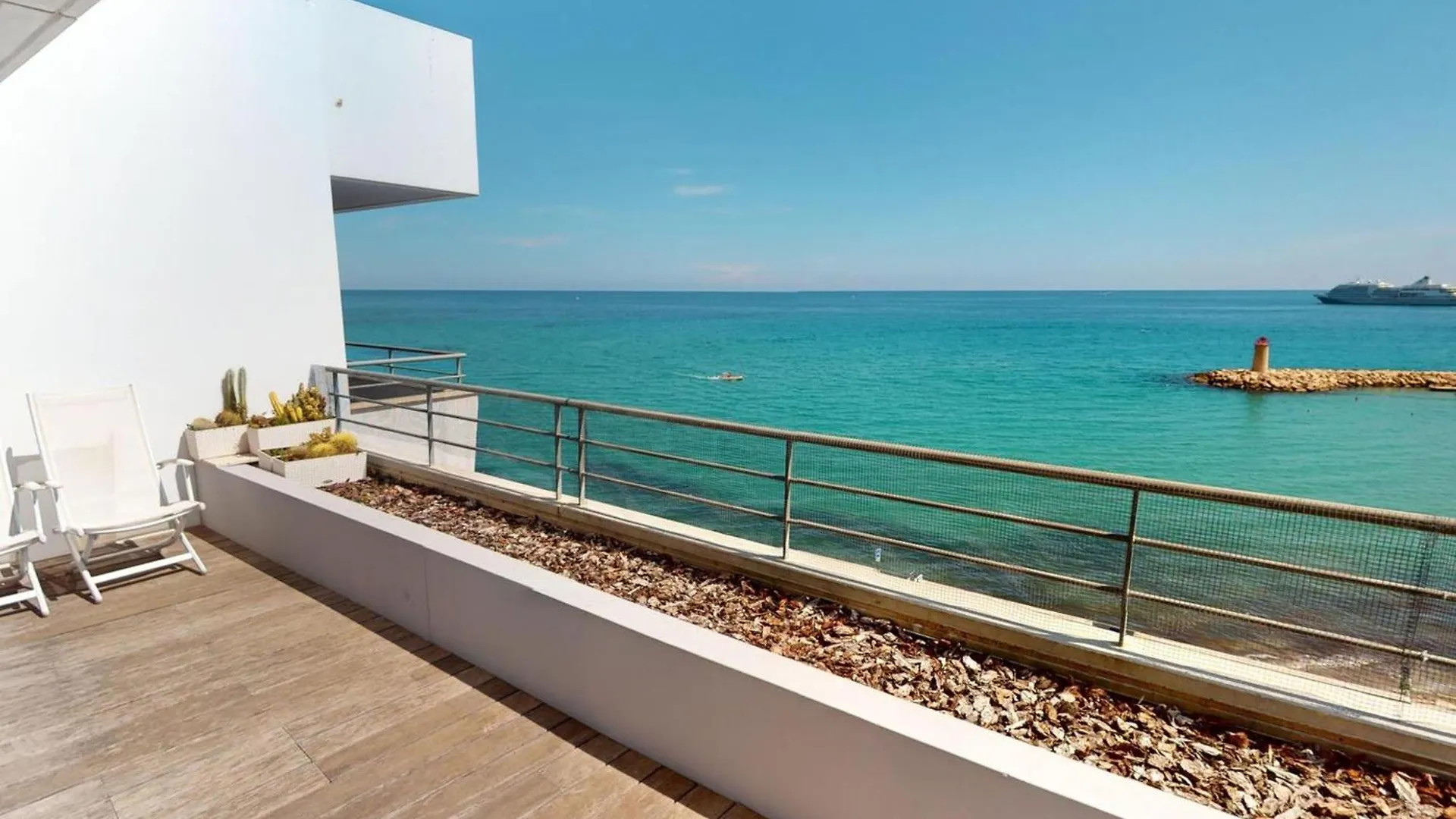 Apartamento Magnifique 3P Face Mer Avec Terrasse De 46M² Et Parking Prive - Fr-1-196-250 Menton Francia